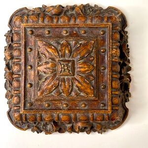 Vintage Syroco Wood lidded square cigarette or trinket box